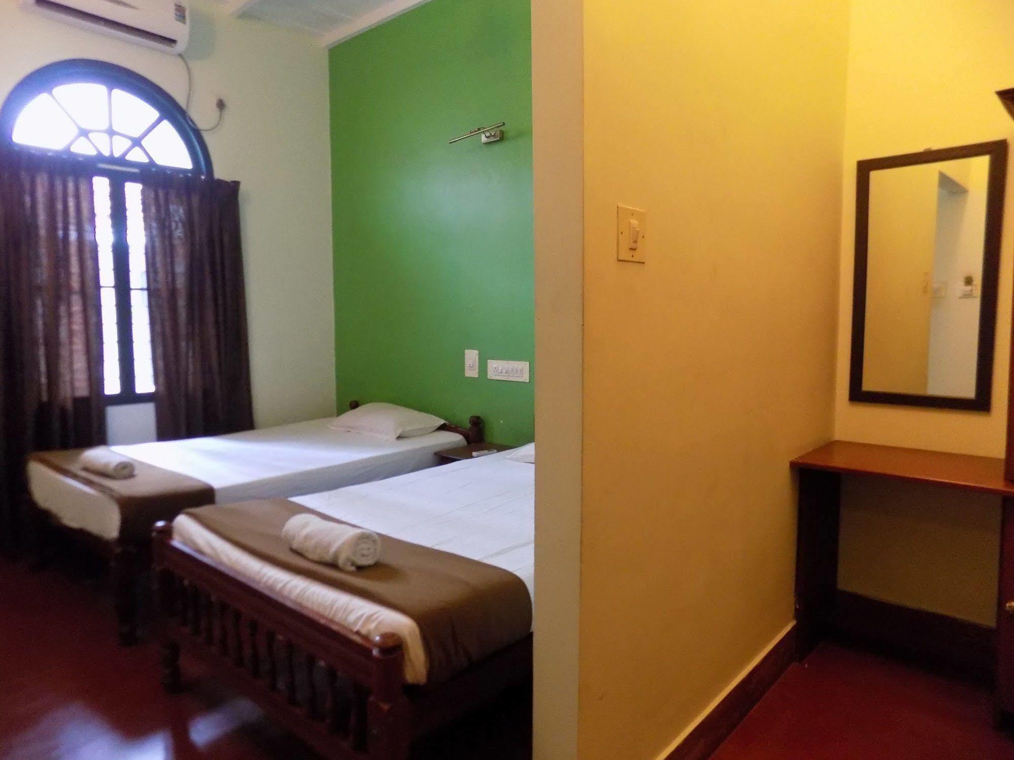 Elphinstone Residency Bed & Breakfast Kochi Eksteriør bilde
